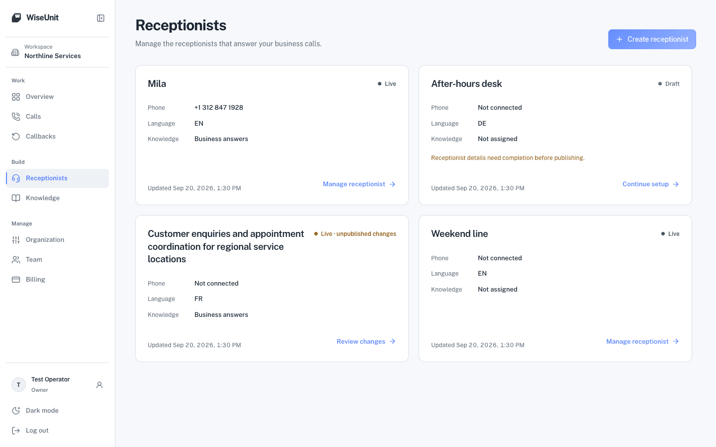 Seite „Receptionists“ in WiseUnit mit vier Empfängen: Mila, live auf Englisch; ein Feierabend-Empfang auf Deutsch; ein Empfang für Kundenanfragen auf Französisch; und eine Wochenendleitung auf Englisch.
